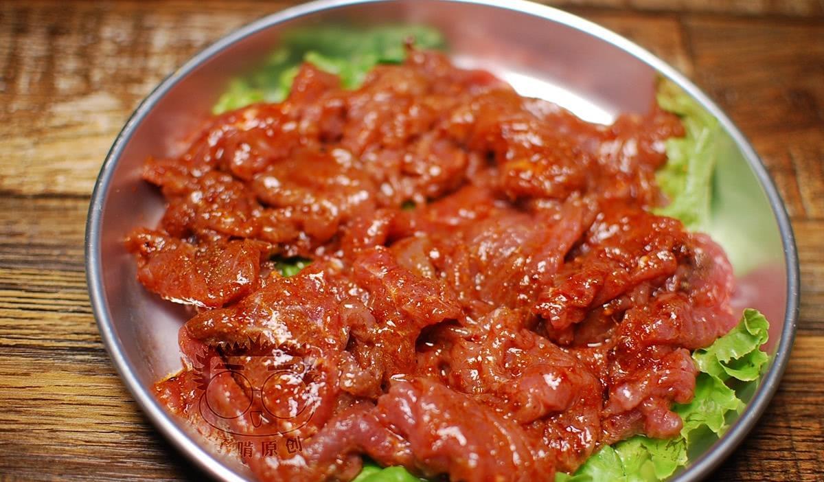 牛肉如何腌制?鲜嫩入味不柴?10年大厨教你3个诀窍,原来这么简单