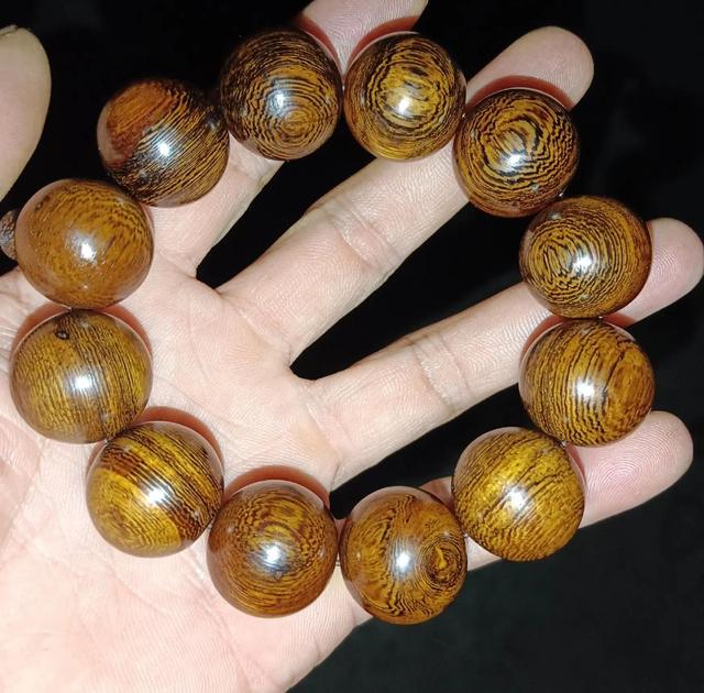 大叶黄花梨的价值，大叶黄花梨值钱吗（黄花梨的真正价值）