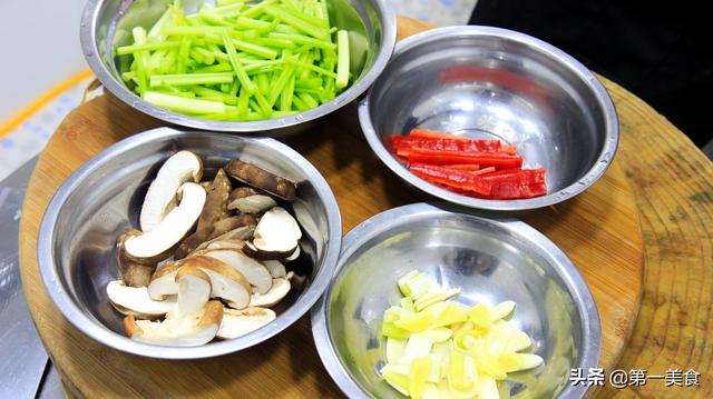 香蕉桔子哪个含钾多，香蕉桔子哪个含钾多些（多吃“4菜1果”高钾食材）