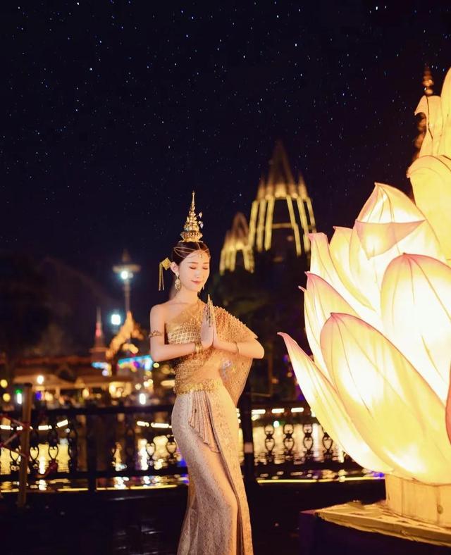 西双版纳江边夜市，西双版纳最火爆的夜市（到西双版纳一定要知道的五件事）