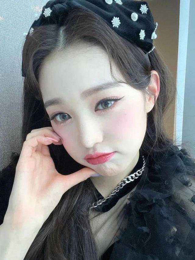 如何化彩妆，如何化彩妆教程视频教程（新手一看就会的4个万能妆容公式）