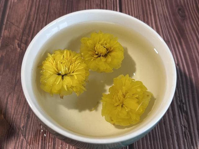 菊花的特点和品质是什么，菊花的 品质（记住“2要2不要”）