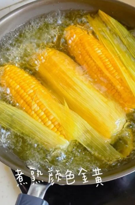 水果玉米煮多长时间，水果玉米煮多久（金山本地水果玉米上市）