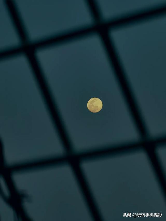 拍月亮用什么镜头，单反拍月亮需要什么镜头（手机如何拍中秋月亮）