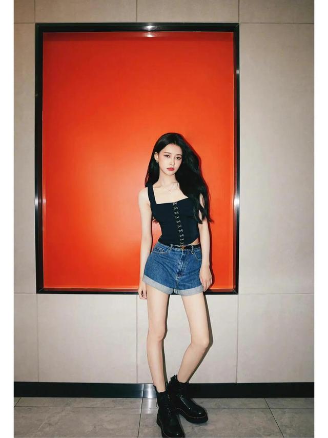 如何评价孙怡的长相，孙怡——天使面孔魔鬼身材