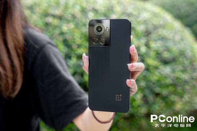 背部首，背的部首是什么（这三款手机让你瞬间“满血复活”）