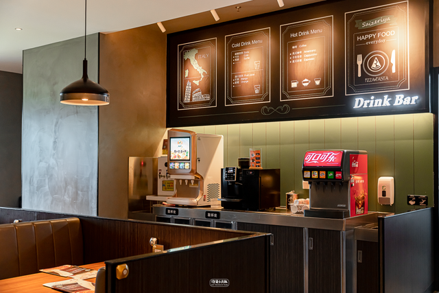 左刀右叉还是左叉右刀，左刀右叉还是左叉右刀（别再问萨莉亚，有没有倒闭了）