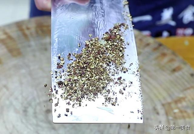 蘑菇酱的家常做法，简单蘑菇酱的做法（完胜老干妈的3种下饭酱）