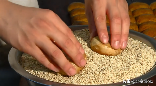 备受好评的肉末烧饼，豌豆黄儿的读音