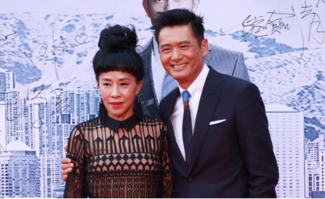 终于明白，陈荟莲不漂亮，也没有孩子，周润发为何独宠她38年了