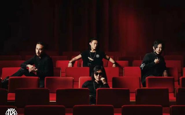 九连真人上岗去歌词是什么，花花音乐嘉年华·潮玩派对——痛仰、九连真人、柳爽...