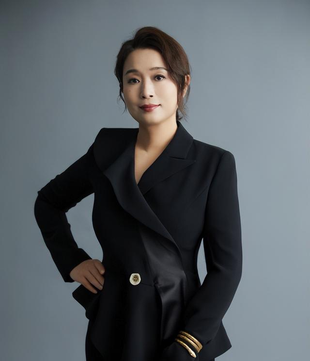 女孩子做什么工作好，女孩子做什么工作好呢（2022中国十大品牌女性）