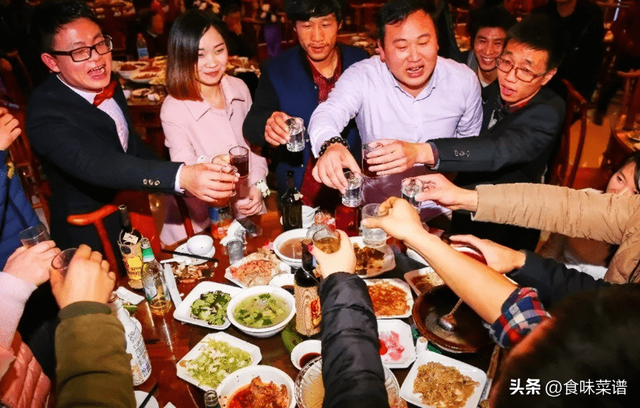 男人人品差的表现，男人人品有问题的表现（男人一旦有这“3个表现”）