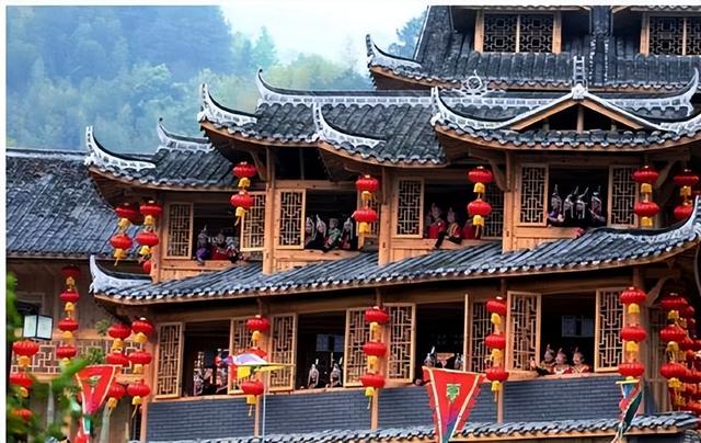 民族的主要特征是什么，民族特征属于什么（但你知道他们最具特色的建筑特色是什么吗）