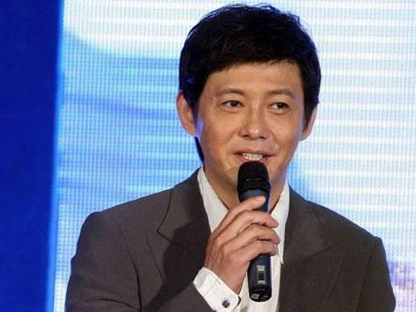 央视主持人董卿的简介，央视主持人董卿的简介国籍（从“央视一姐”到跌落神坛）