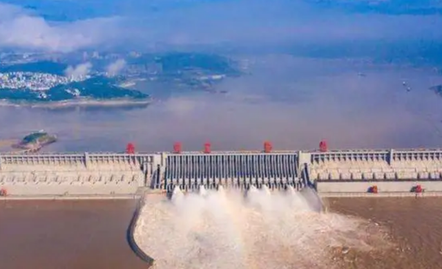 重庆是四川省吗，重庆离四川近吗（中央为何要将重庆与四川“分家”）