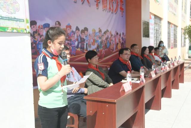 一年级少先队入队礼物，六一儿童节活动方案（石佛寺镇尚营小学举行少先队新队员入队仪式）