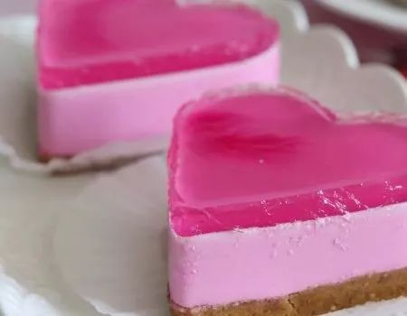 慕斯和奶油的区别，慕斯和奶油有什么区别啊（爆好吃的慕斯蛋糕制作方法）