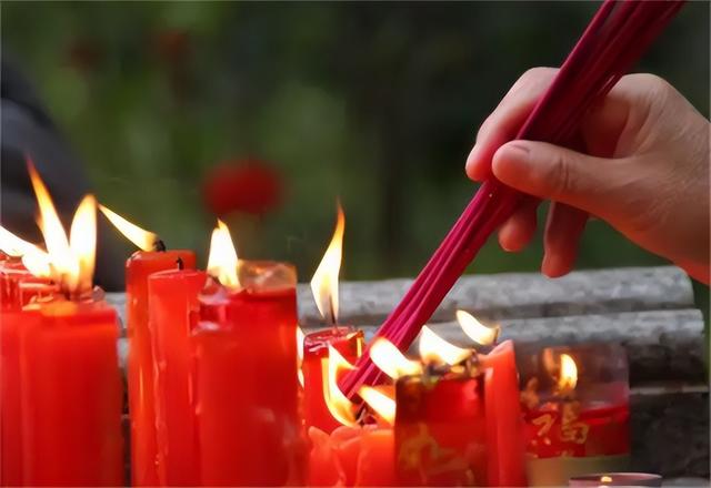 烧一根香和三根香的区别，烧一根香和三根香的区别图片（为何一定要烧三根香）