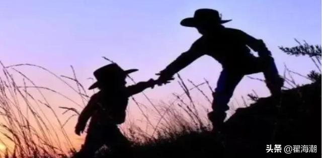 丁元英自嘲诗完整版，丁元英自嘲诗完整版什么意思（与其嘲笑别人，不如嘲笑自己）