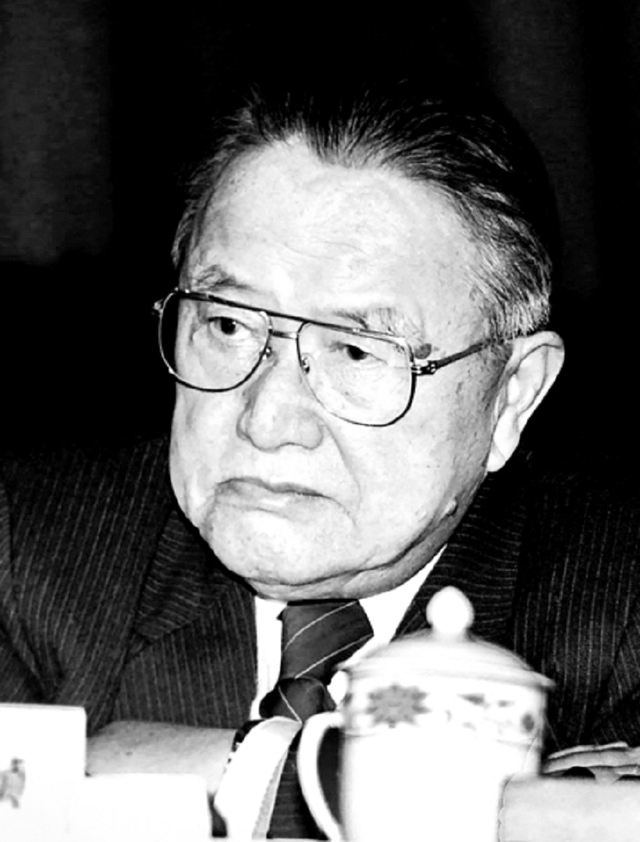 戴季陶与蒋共用一女，戴季陶真实姓名（秘书透露：违背了先生遗愿）