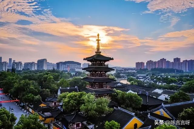 寒山拾得的故事，寒山寺中寒山和拾得的故事（寒山、拾得六则故事让你懂得为人处世）