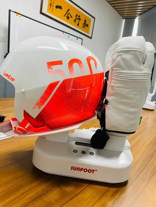 滑雪初学者必看技巧，新手滑雪小技巧让你初上雪场也不露怯