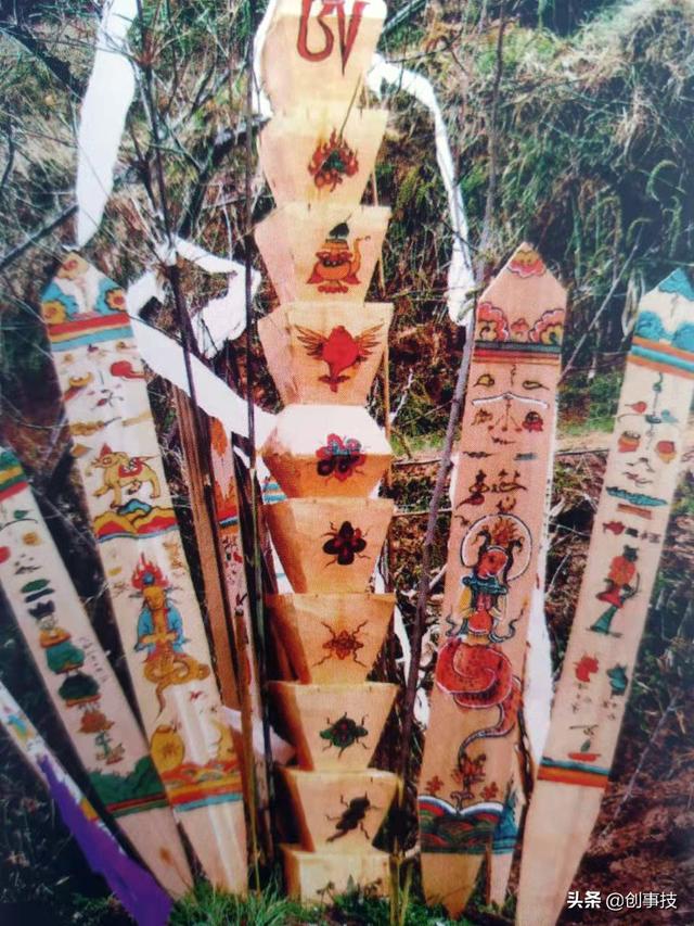 如何画出一张卷轴画，一张卷轴怎么画（纳西族东巴画）