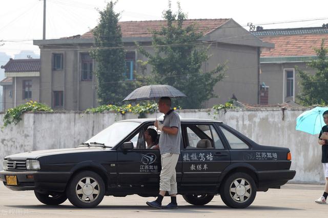驾照自学直考需要符合什么条件，驾照自学直考需要符合什么条件才能考（机动车驾照就可以自学直考了）