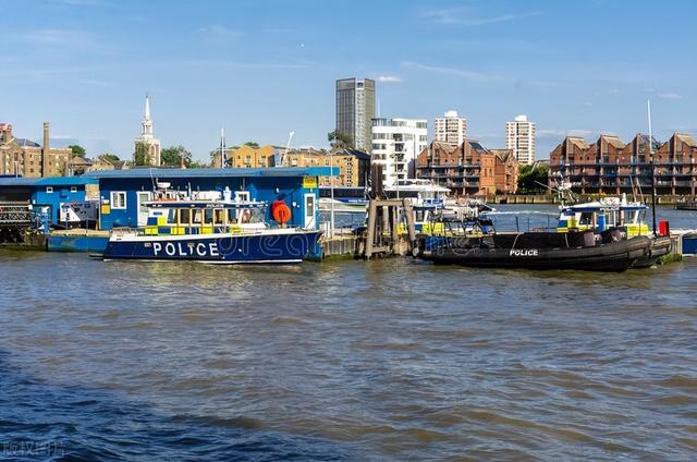 2022女生考哪种警察好 读警校学什么专业，2022女生考哪种警察好（究竟该选择哪些警校专业呢）