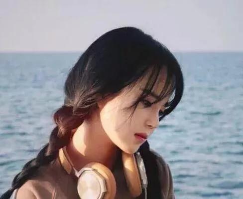 女孩子喜欢什么，女孩子最喜欢的几样东西（女生喜欢的，男生，有那几种）