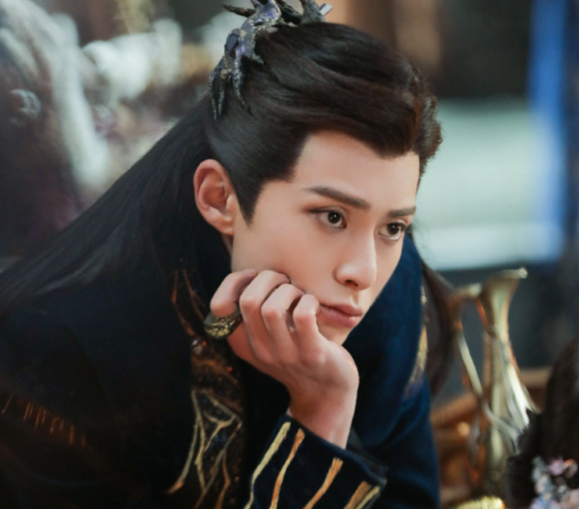 我错了，我错了我真的错了我从一开始就不应该嫁过来（王鹤棣插队被批没素质图片）