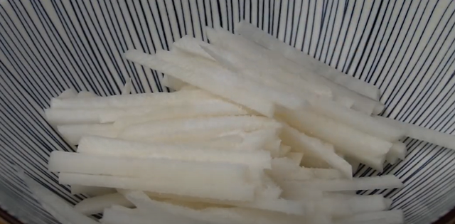 如何把葱切成葱花，如何把葱切成葱花形状（建议：多喝3款汤）