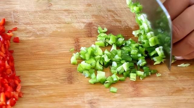 蛋黄怎么做好吃，怎样做蛋黄三明治健康又好吃（分享6种鸡蛋的花样做法）