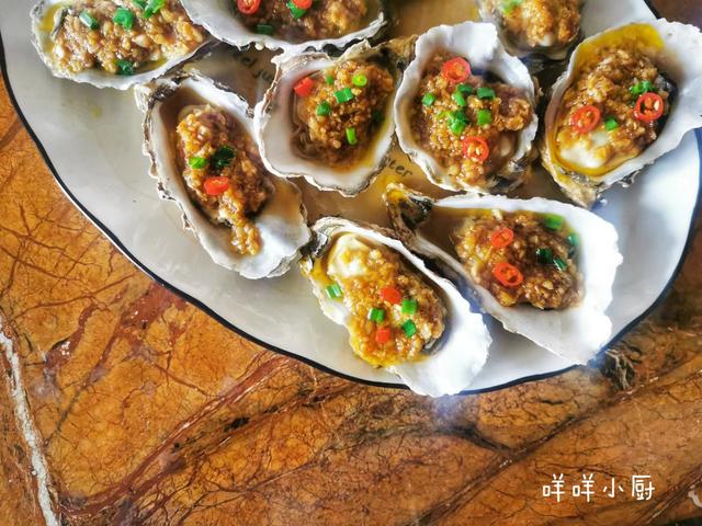 生蚝怎么洗，生蚝怎么清洗怎么做好吃（分享2个小窍门让你爱上在家做生蚝）