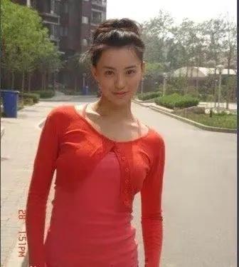 莫小棋：大学怀孕生子，预言贾乃亮婚姻，黄海波花600万追她