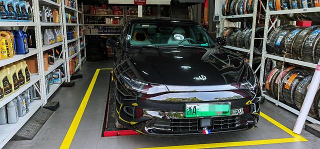 两个w是什么车牌子，两个w是什么品牌的汽车（20W不到能买到C级车）