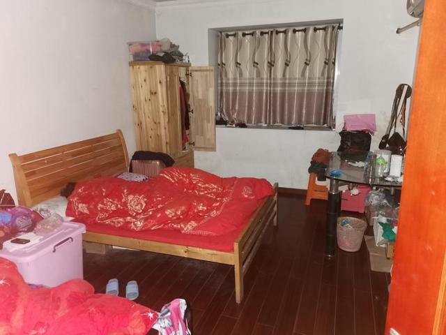 上海法拍房最新房源，上海法拍房限购（上海宝山富华苑101.94平方米住宅362.072万）