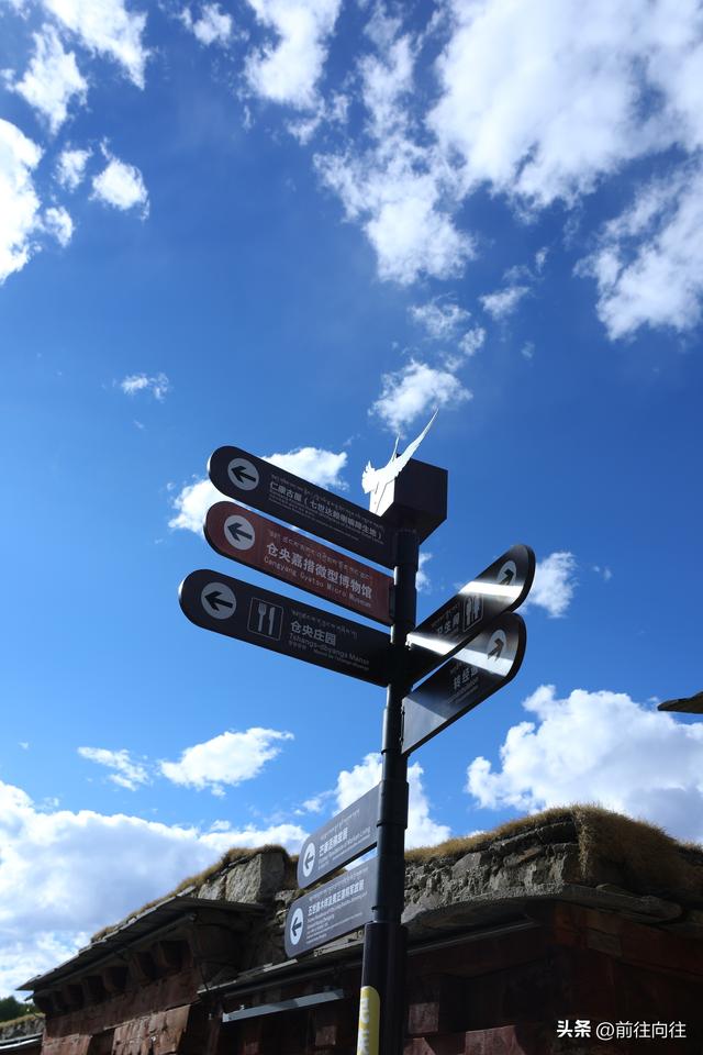 墨石公园属于哪个县城，墨石公园简介（必驾木格措墨石公园圣地理塘）