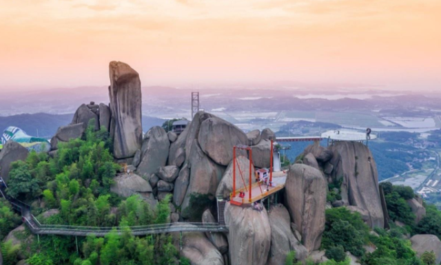 2022年情人节多少号 适合去哪里玩，2022年情人节多少号（2022年情人节打卡圣地）