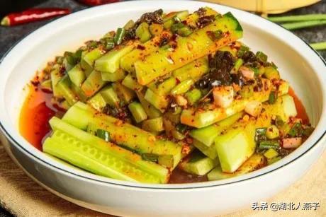 端午节除了吃粽子吃什么_端午节除了吃粽子还能吃啥，端午节除了吃粽子还要吃什么（还要吃3菜2肉2果）