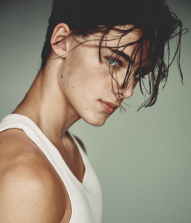 世界第一美少年，世界美少年（12岁就被誉为“世界第一美少年”）