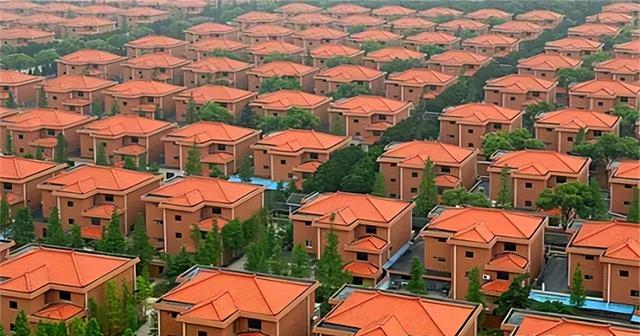 现在华西村怎么样了，曾经家家住别墅、开豪车