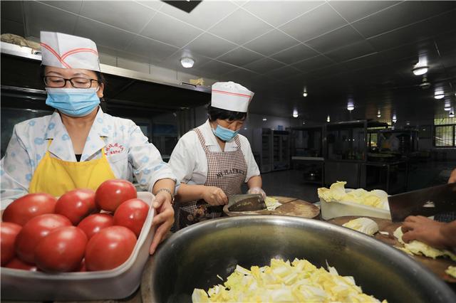 食堂卫生管理制度，食堂卫生管理制度牌（兰州市儿童福利院严格食堂日常管理为孩子“舌尖上的安全”保驾护航）