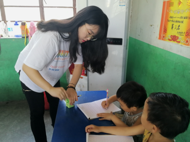 五官精致什么意思，bjd是什么意思网络用语（山东高颜值小学生火了）