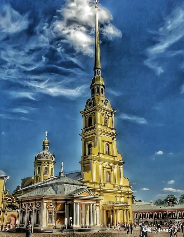 世界上最大的教堂，世界上最大的教堂是什么（圣彼得堡最美丽的教堂）
