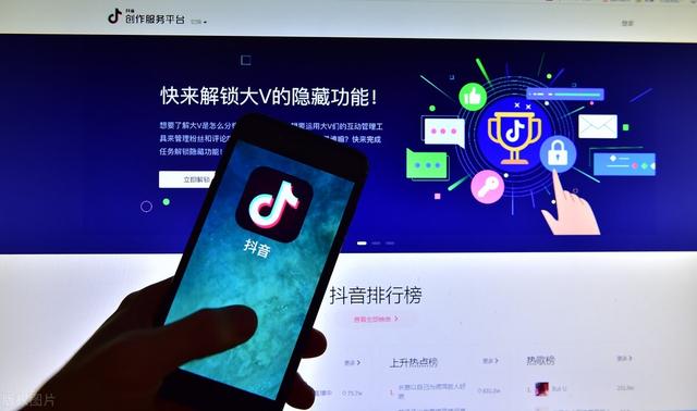 抖音能吸引人的句子，抖音能吸引人的句子,喜欢你快乐一天,不喜欢你难过一天（提升短视频吸引力的3大技巧）