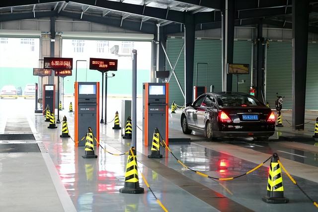 年检需要什么资料，异地车辆年检需要带什么资料（所需要的资料有哪几样）