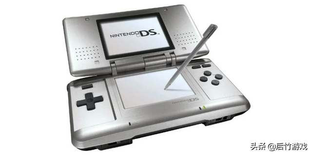 手机nds模拟器，nds模拟器安卓推荐（某玩家将三星折叠手机改装成一台NDS掌机）