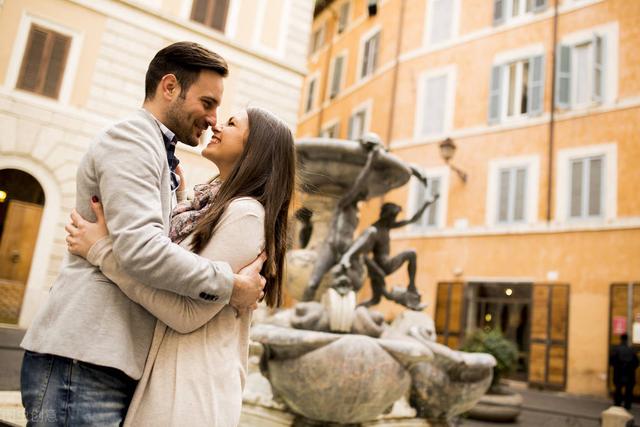 春暖花开奔你而来✨✨，春暖花开夏日炎炎秋高气爽冬雪皑皑音译（春暖花开，奔你而来图片）